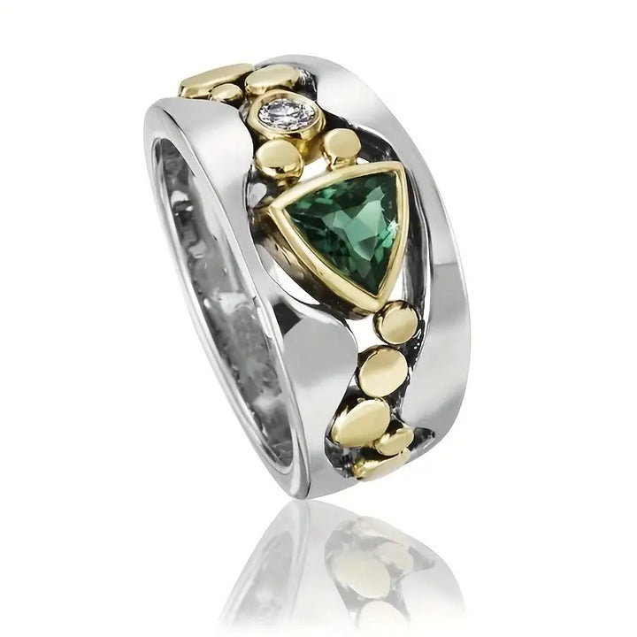 Vintage Green Elegance Ring