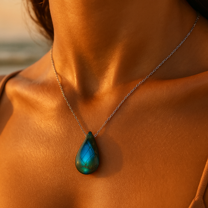 Lagoon | Mystical Glow Necklace