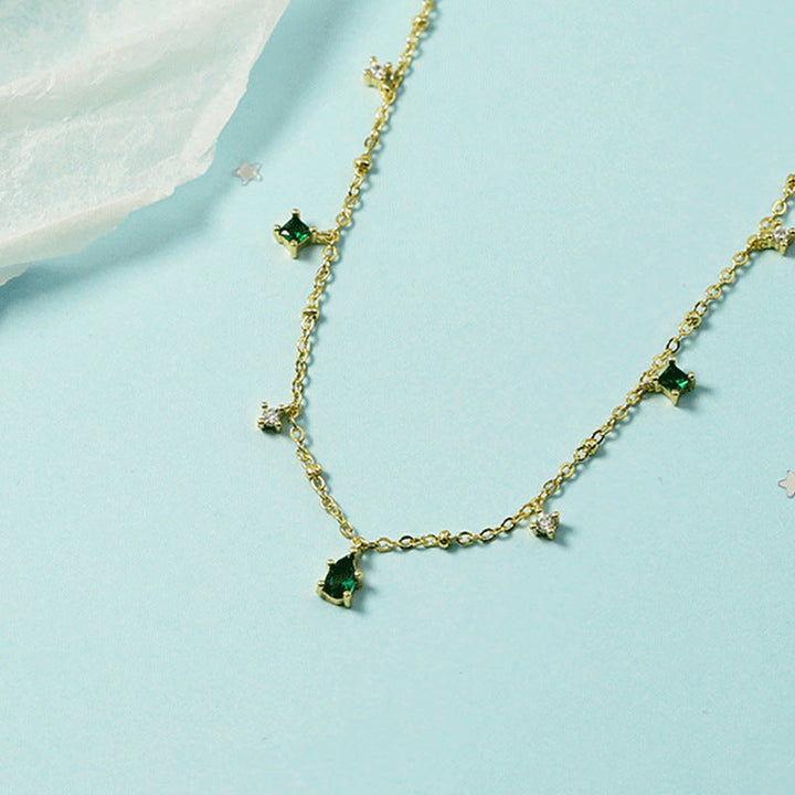 Lumineve Choker