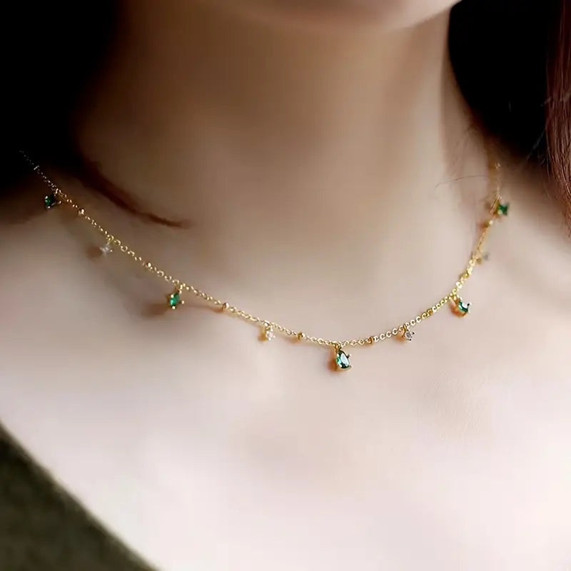 Lumineve Choker