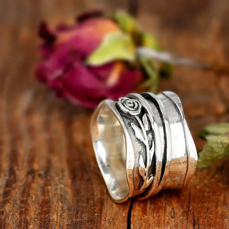 Fleur de Temps Ring