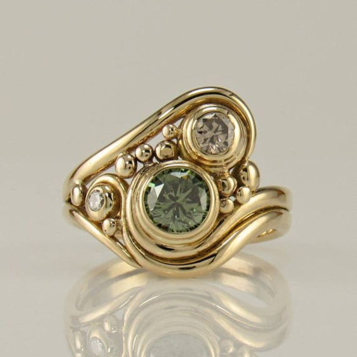 Vintage Emerald Glow Ring