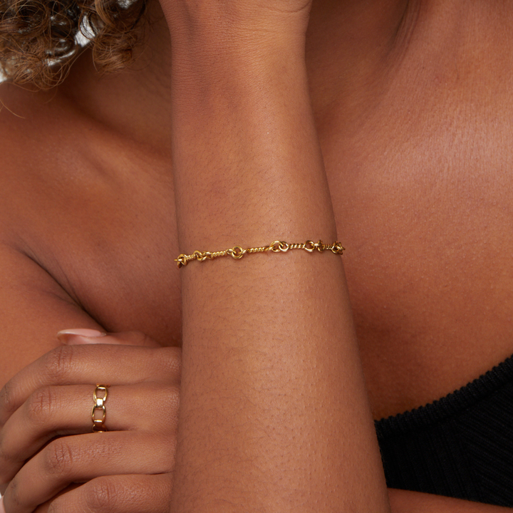 Figaro Flair Bracelet