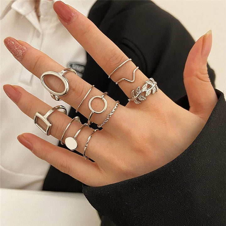 Vintage Vibe: Set of 11 Timeless Rings