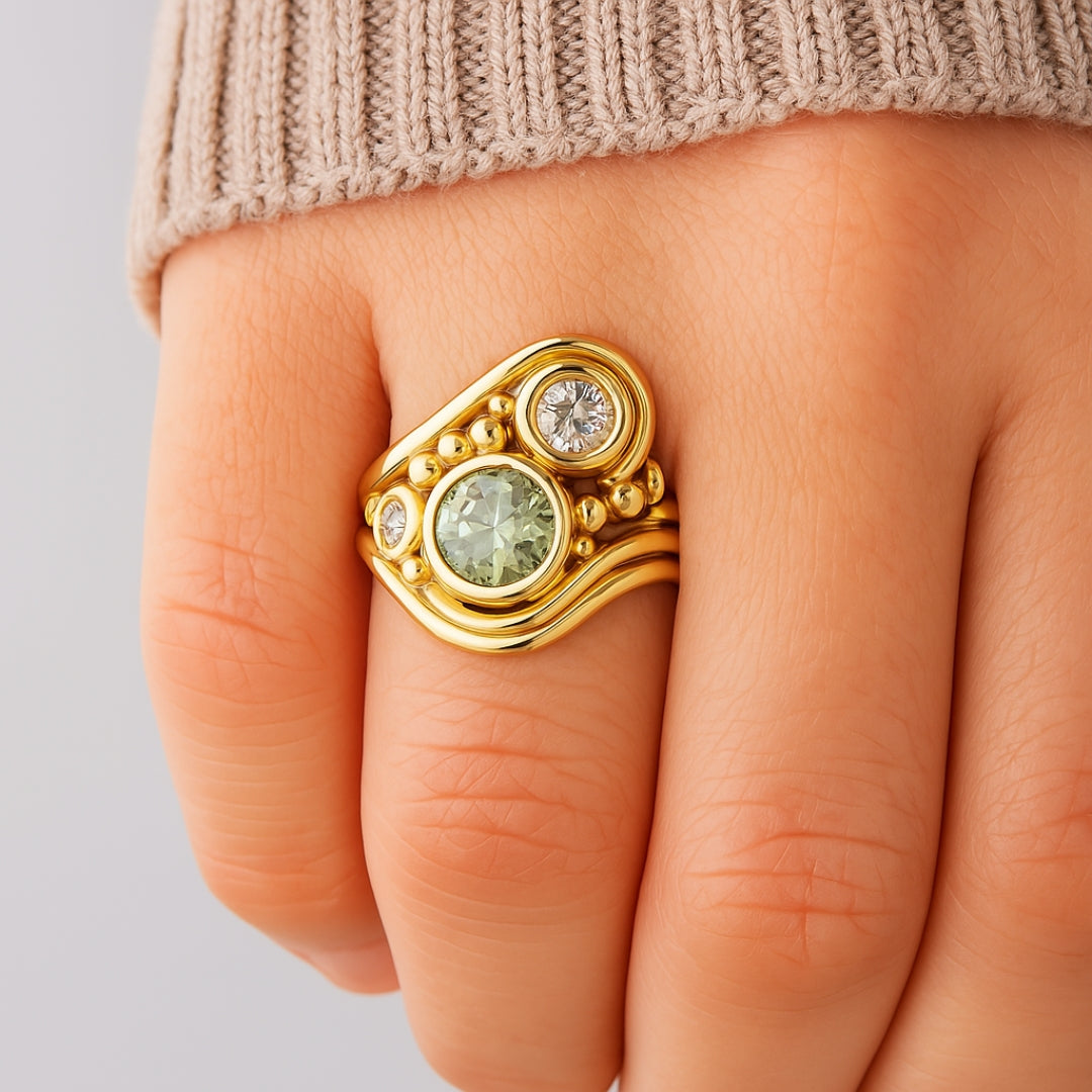 Vintage Emerald Glow Ring