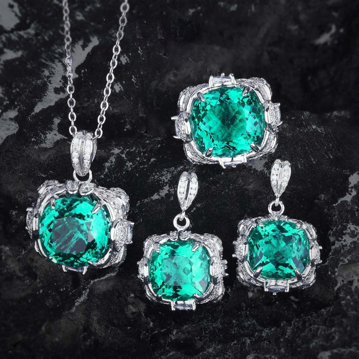 Velora Thandrelle Emerald Glow Set
