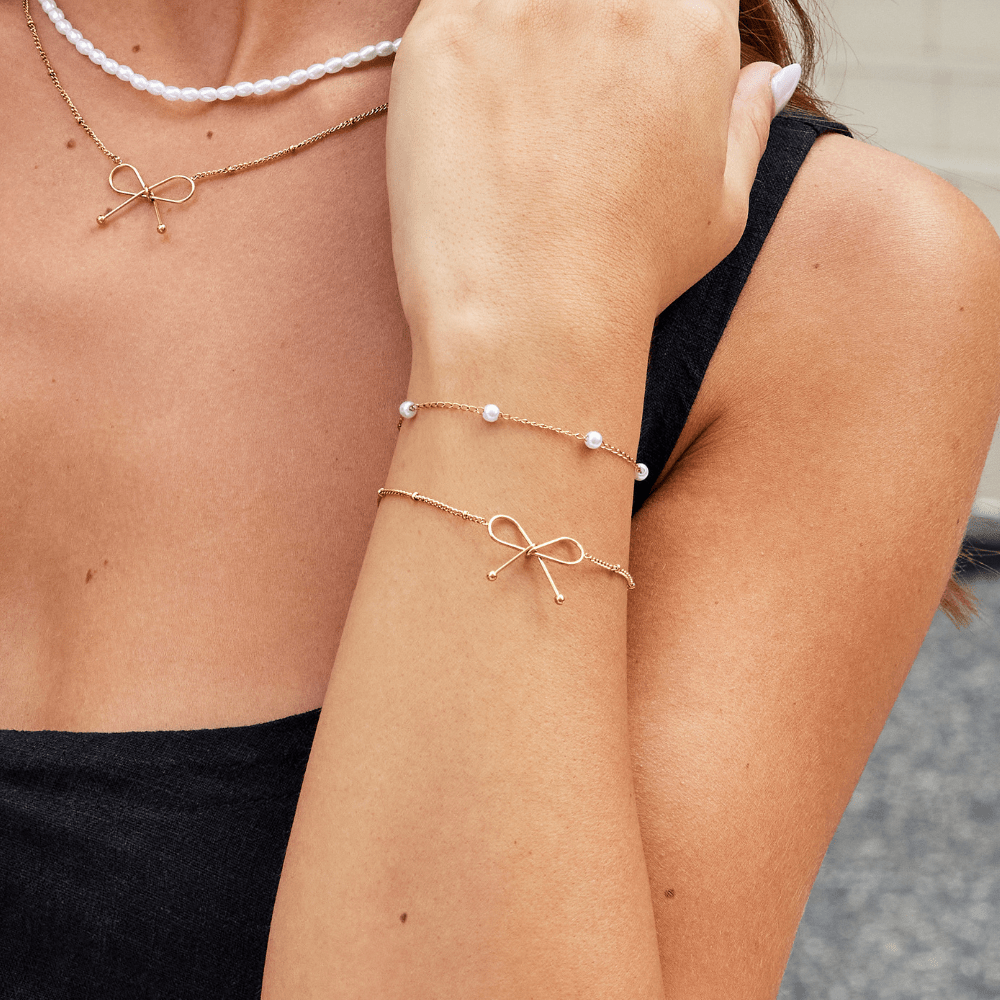 Anika's Golden Bow Bracelet