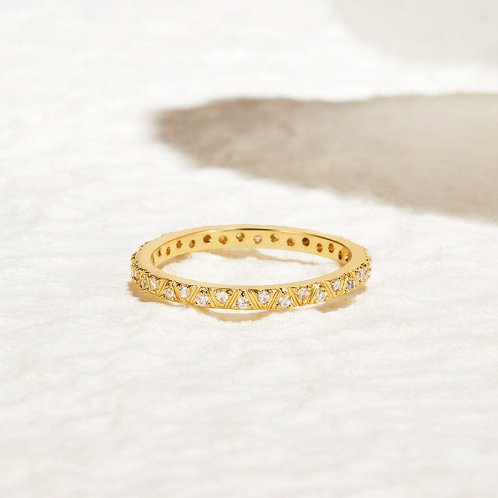 LuxeArc Ring