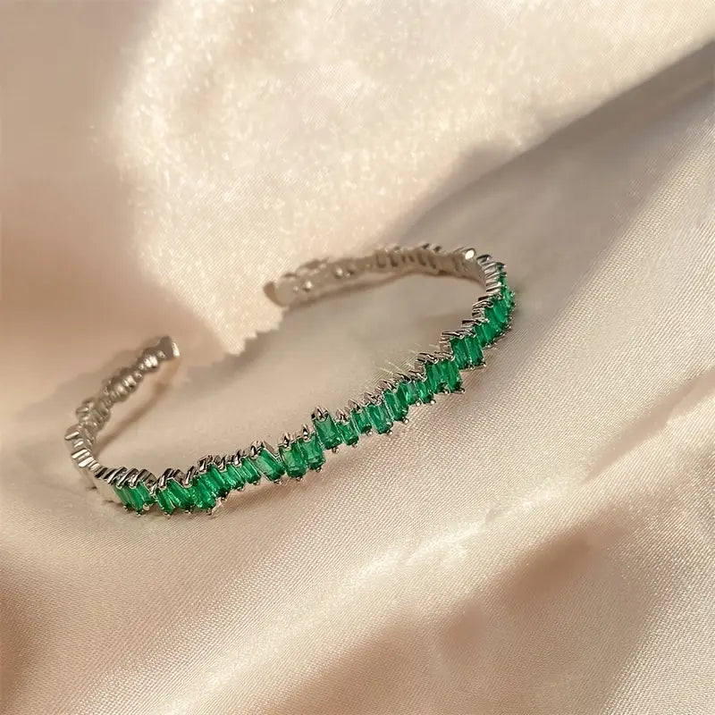 LuxeHalo Ring