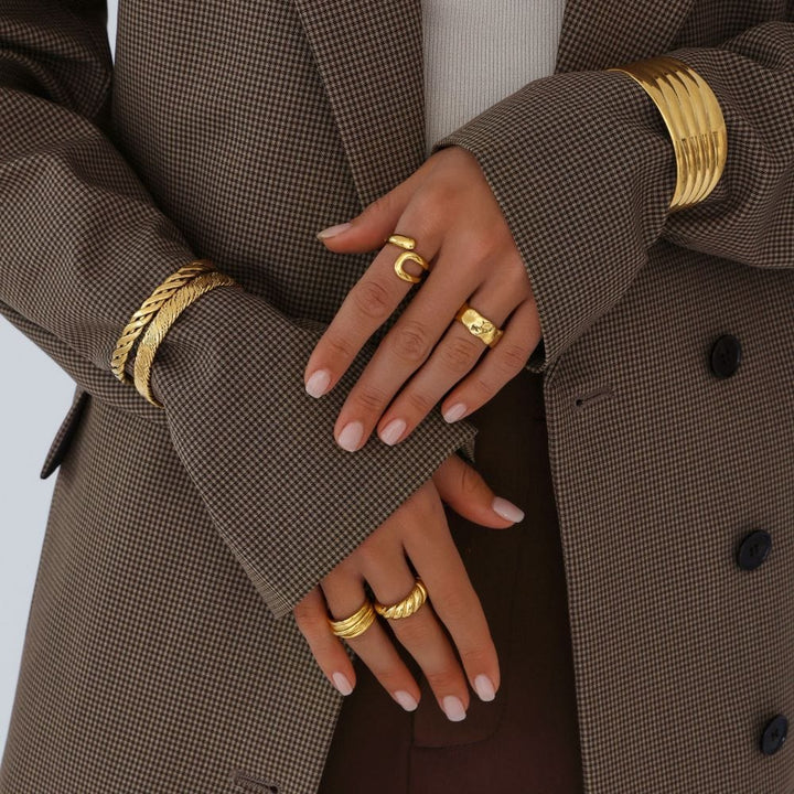 Velvet Ring