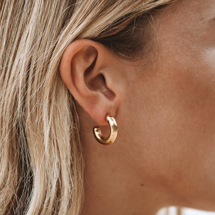 Boucles d’oreilles Huggie Bold Chic
