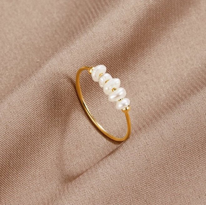 Classic Pearl Elegance Ring