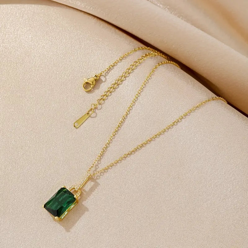 LuxeCharm Verena