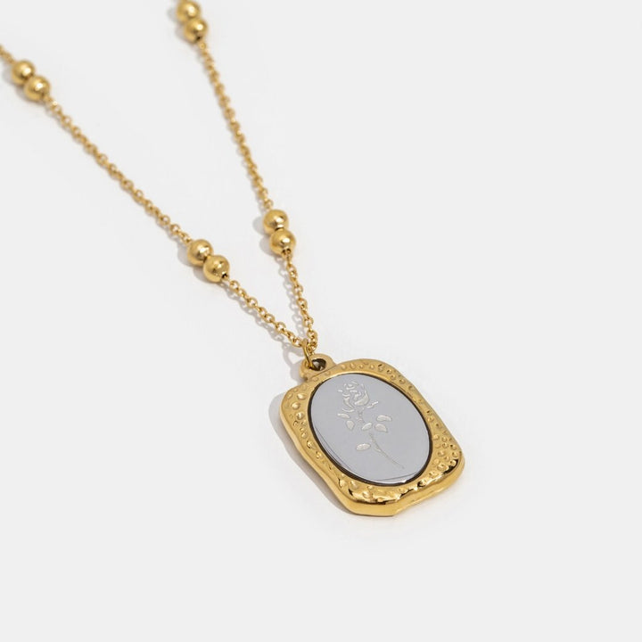 Rose Whisper Necklace: Amour Fragile