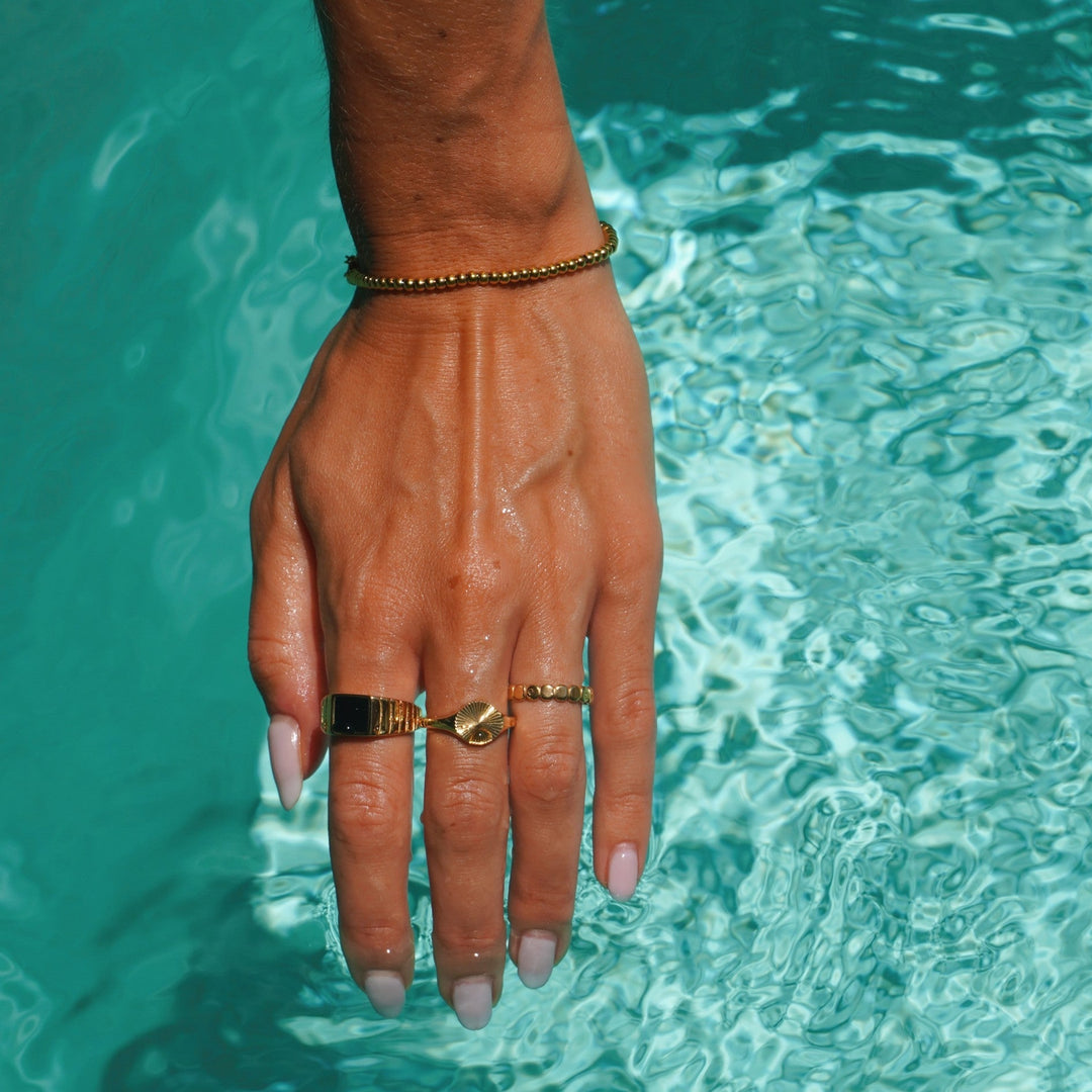 Soleil Éternel – Bague Sceau Élégante