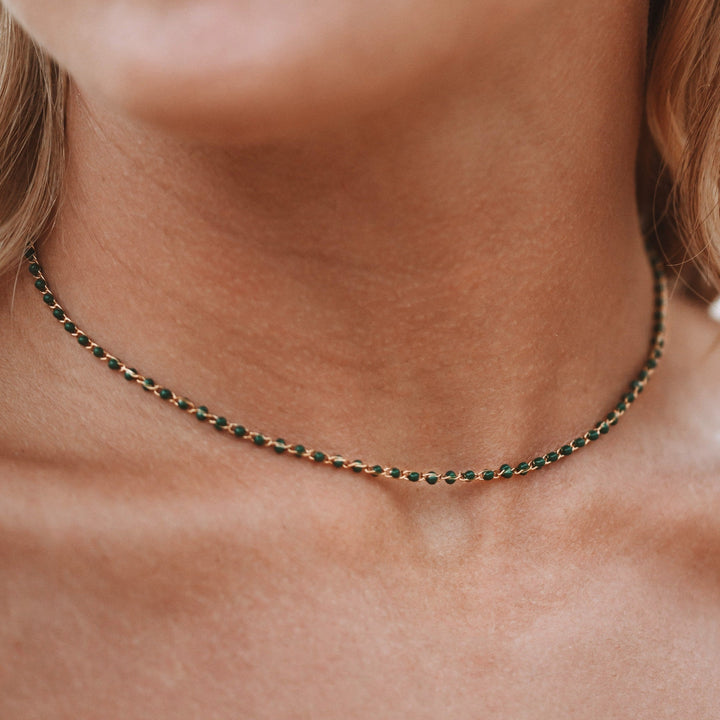 Éclat Vert : Collier Ras de Cou Chic