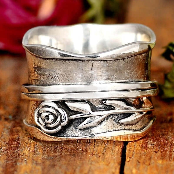 Fleur de Temps Ring