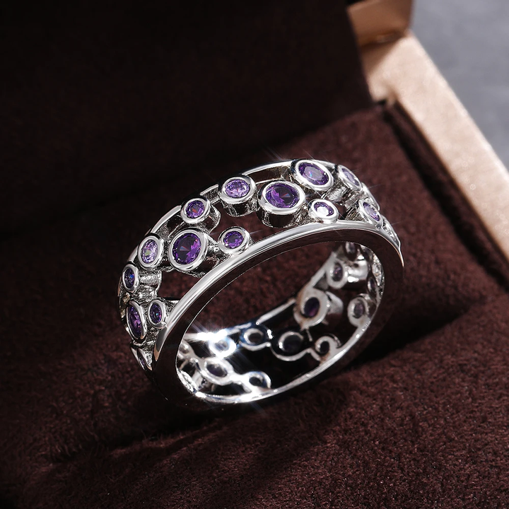 Vintage Elegance: The Zirconia Dream Ring