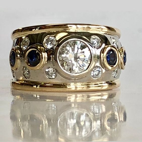 Golden Glint Vintage Ring