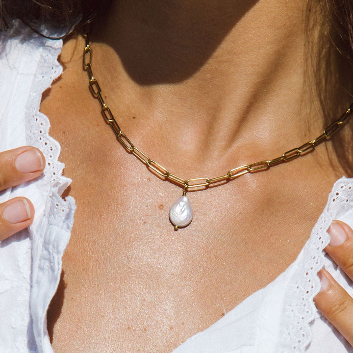 Éclat Keshi: Collier d’Exception