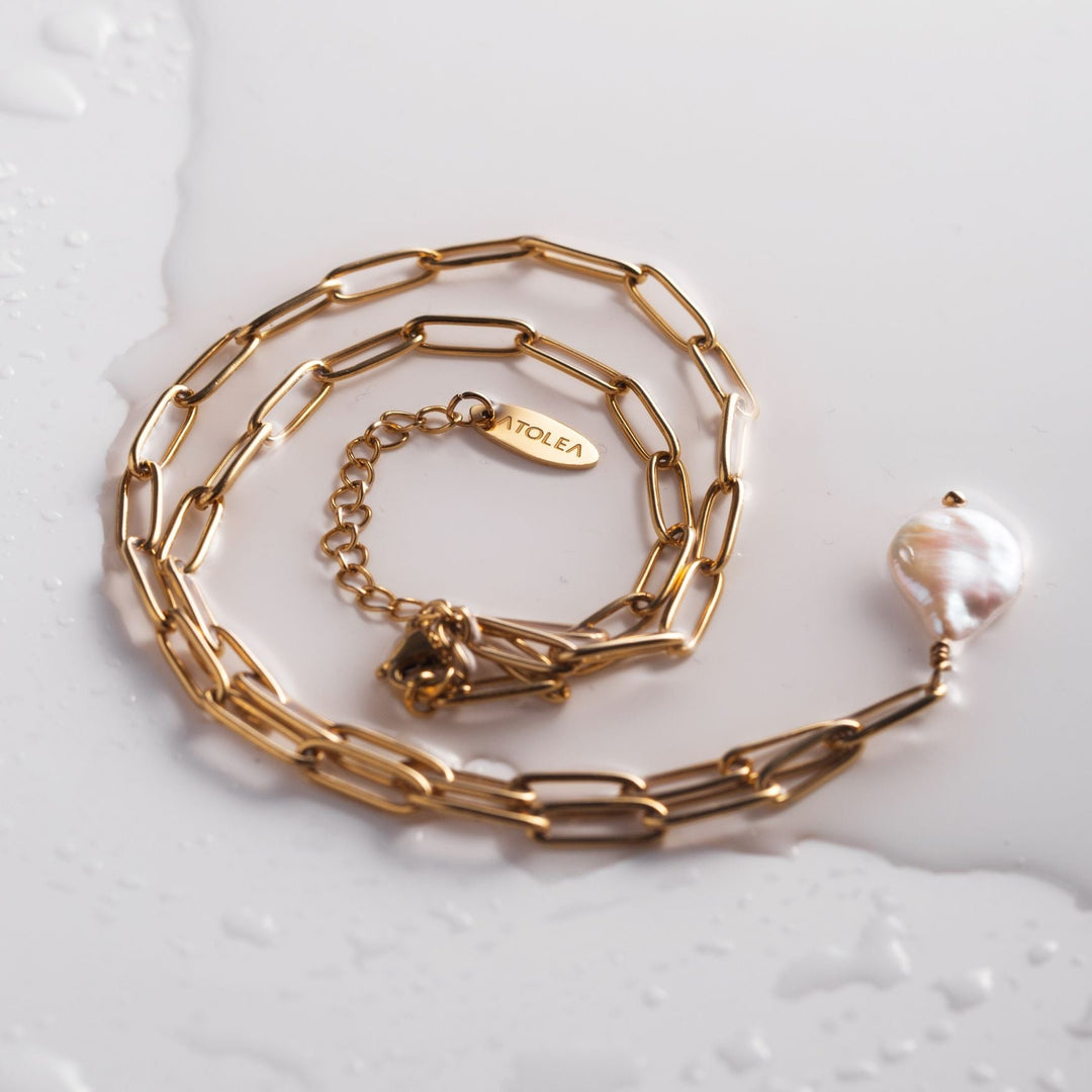 Éclat Keshi: Collier d’Exception