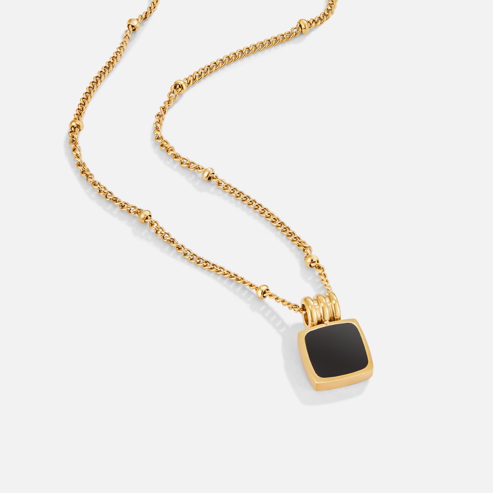 Elysara Veyrin Amulet