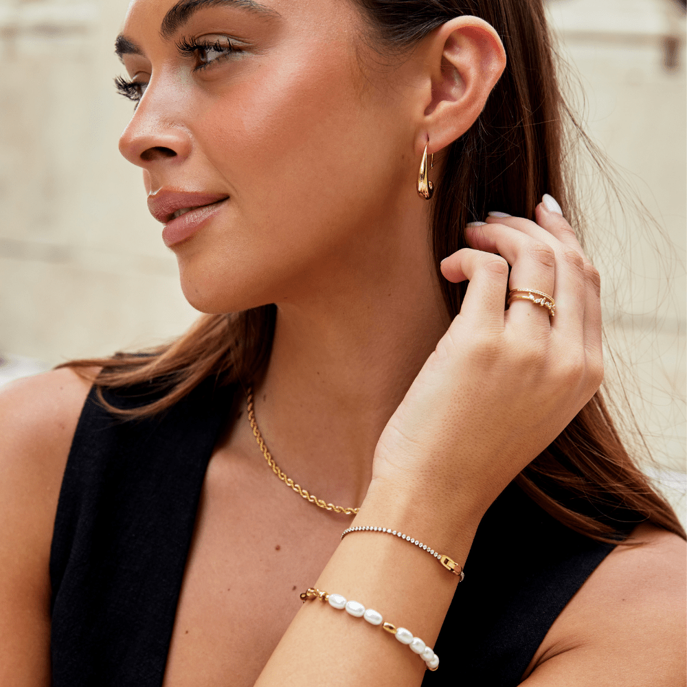 LuxeAura Bracelet