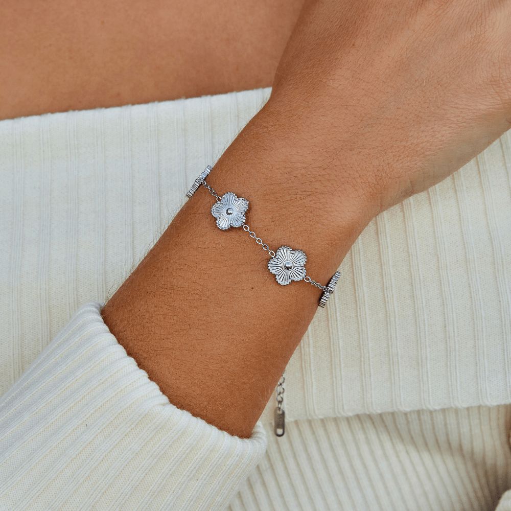 LuxeLeaf Bracelet