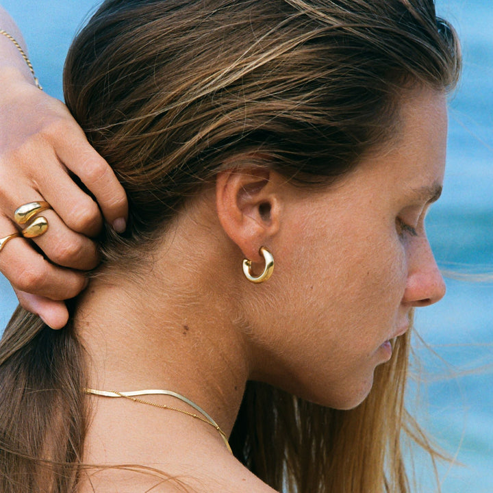 Boucles d’oreilles Huggie Bold Chic