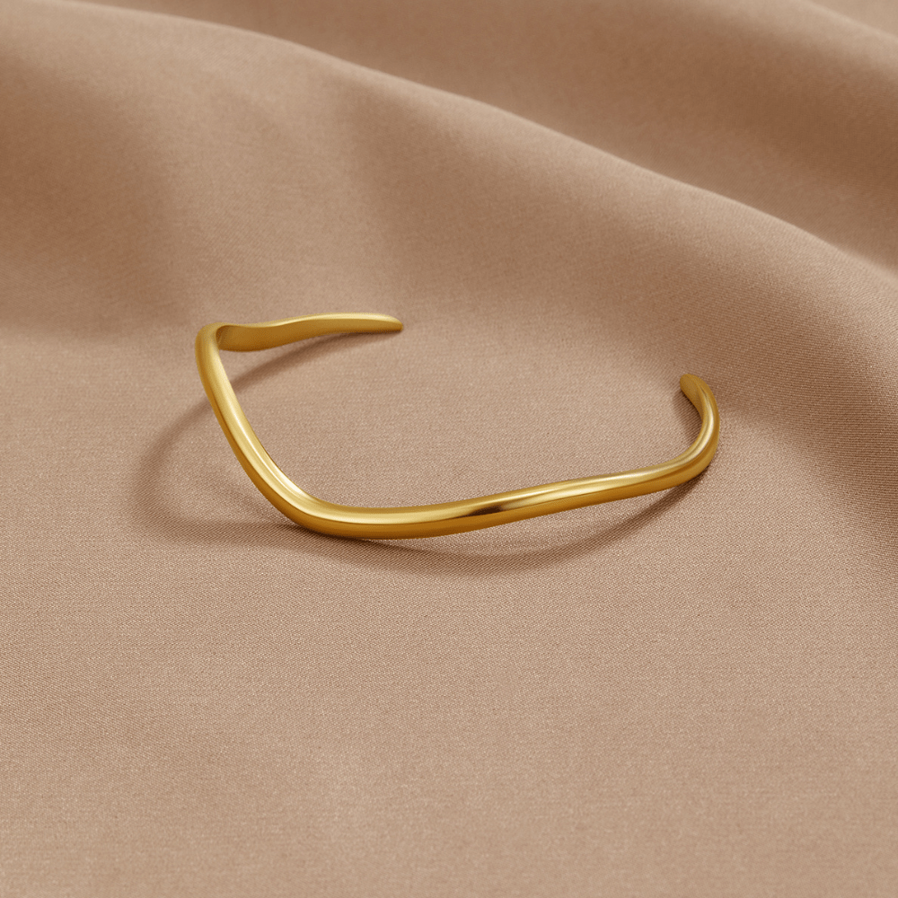 LuxeWave Bracelet