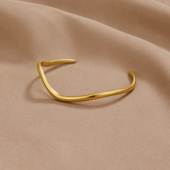 LuxeWave Bracelet